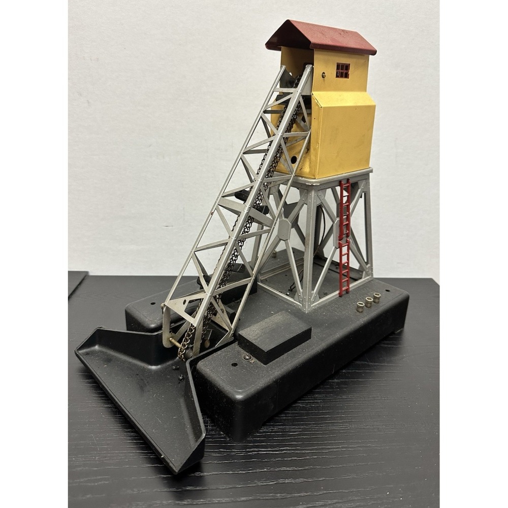 Lionel Postwar No. 97 O Gauge Operating Coal Elevator Loader Tested Working